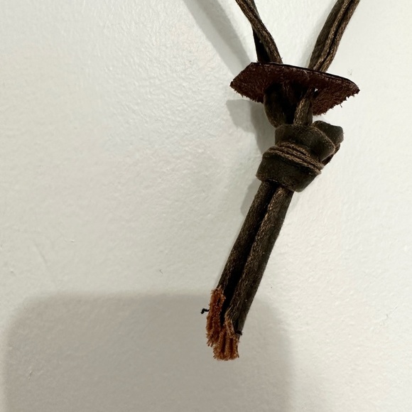 Dorfman Pacific Brown Weathered Outback Hat with Chin Cord Men's medium - Picture 6 of 6